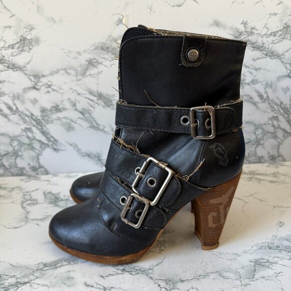 London Underground Women UK 7.5 US 9 Heeled Boots Black Leather Grunge Goth Shoe - Picture 3 of 7